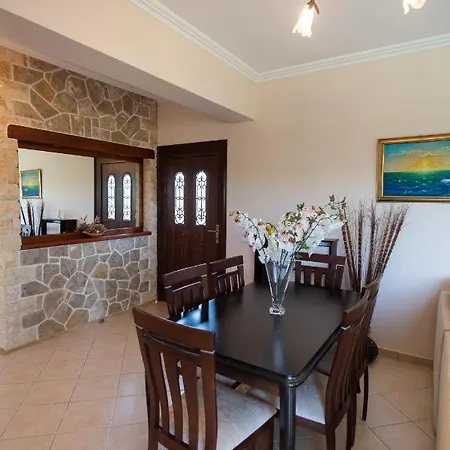 Eleonora's Apartman Lijá